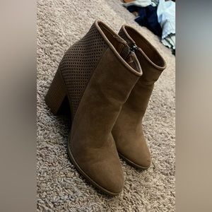 Universal Thread Booties